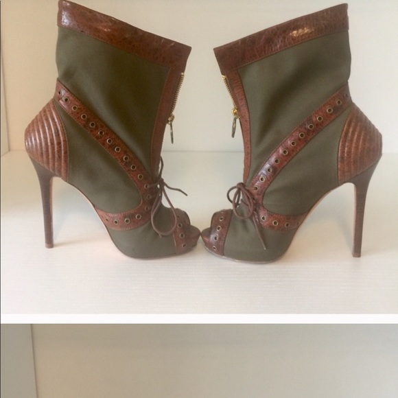 Alexander McQueen bootie size 6 - Picture 2 of 5
